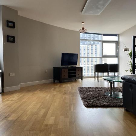 High View Serviced Apartment คาร์ดิฟฟ์ ภายนอก รูปภาพ