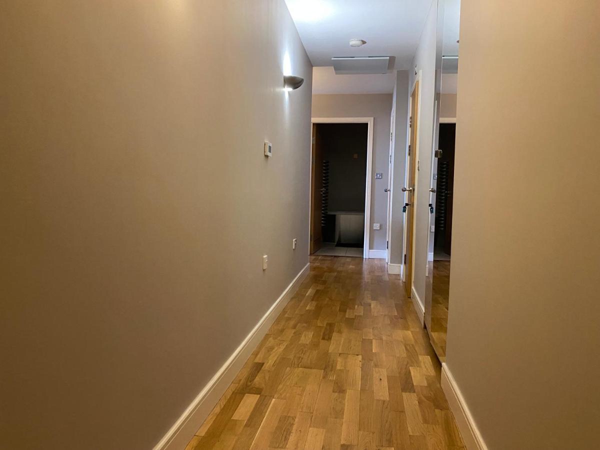 High View Serviced Apartment คาร์ดิฟฟ์ ภายนอก รูปภาพ