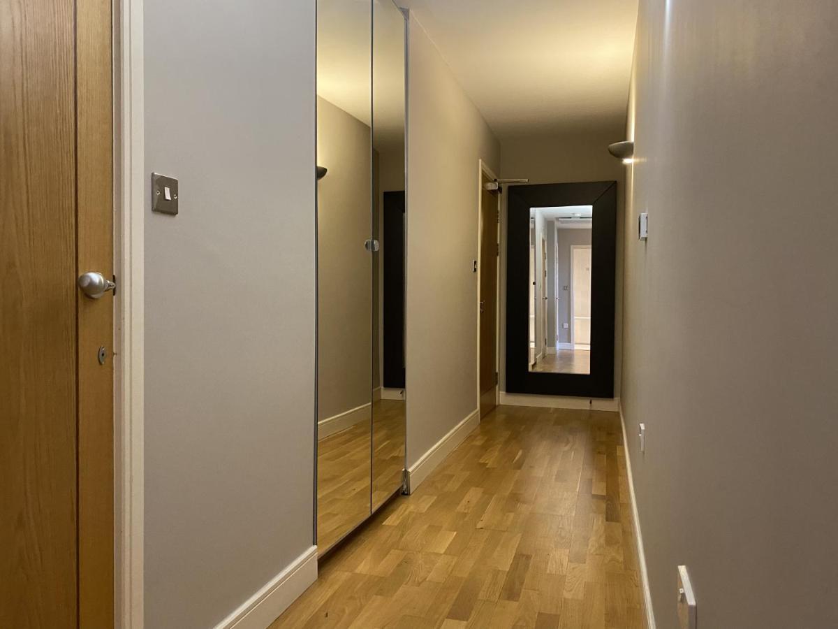 High View Serviced Apartment คาร์ดิฟฟ์ ภายนอก รูปภาพ