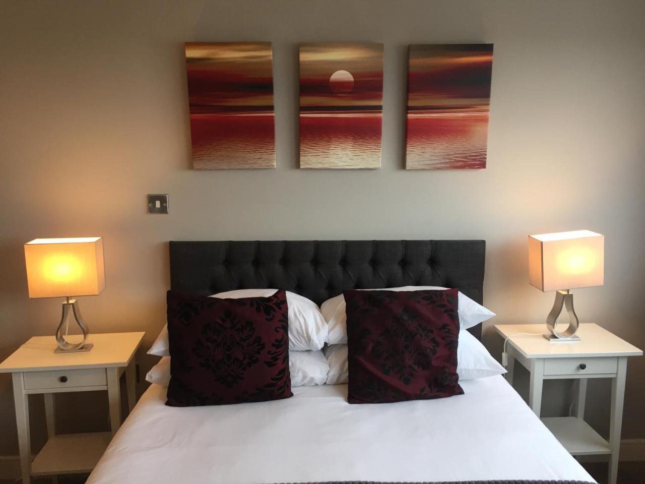 High View Serviced Apartment คาร์ดิฟฟ์ ภายนอก รูปภาพ