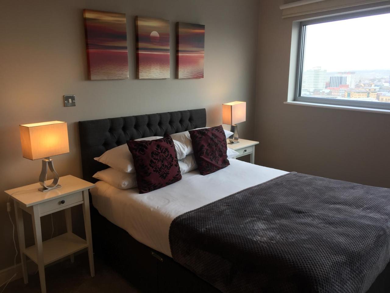 High View Serviced Apartment คาร์ดิฟฟ์ ภายนอก รูปภาพ