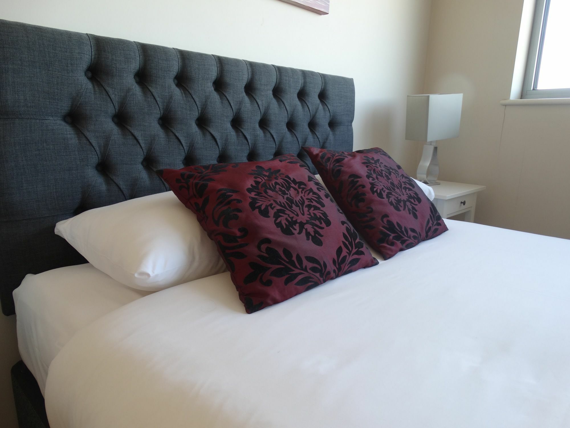 High View Serviced Apartment คาร์ดิฟฟ์ ภายนอก รูปภาพ