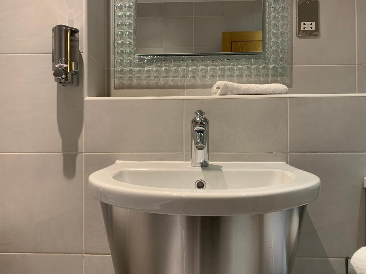 High View Serviced Apartment คาร์ดิฟฟ์ ภายนอก รูปภาพ
